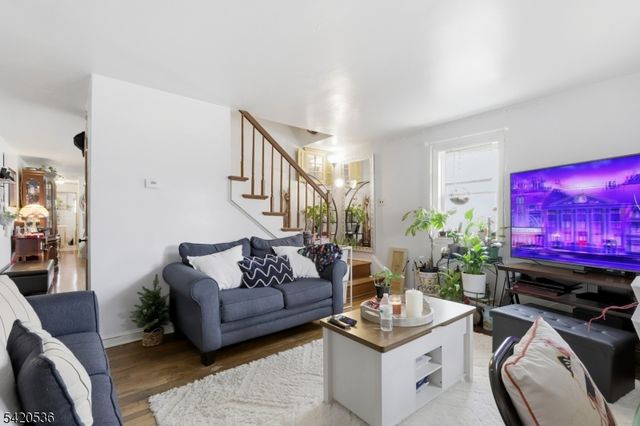 13 William St, Flemington Boro, NJ 08822