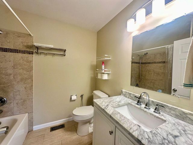 612 Orrington Court, Lake Zurich, IL 60047