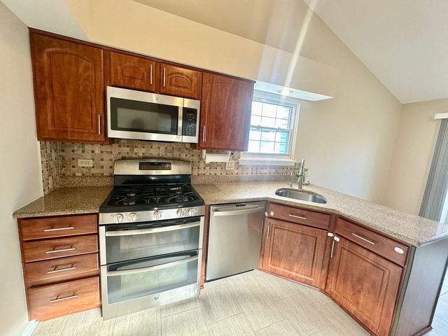 612 Orrington Court, Lake Zurich, IL 60047