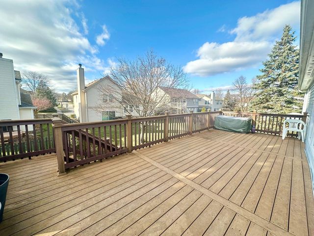 612 Orrington Court, Lake Zurich, IL 60047