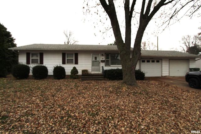 415 N 12TH Street, Clinton, IA 52732
