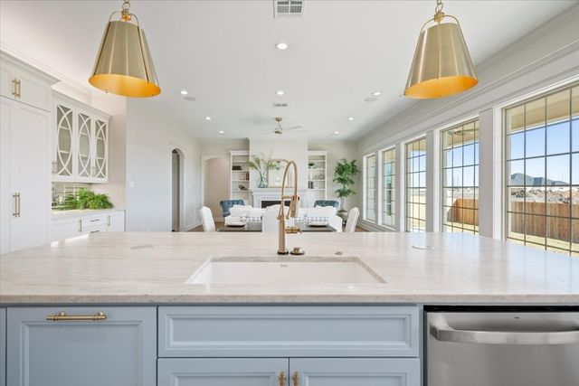 131 Big Catch Lane, Robinson, TX 76706