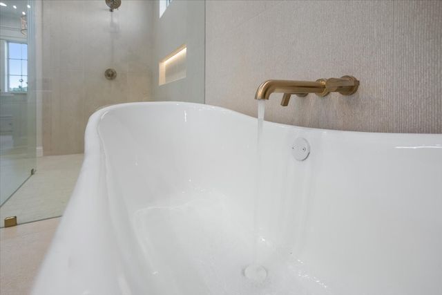 131 Big Catch Lane, Robinson, TX 76706