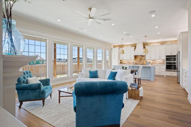 131 Big Catch Lane, Robinson, TX 76706