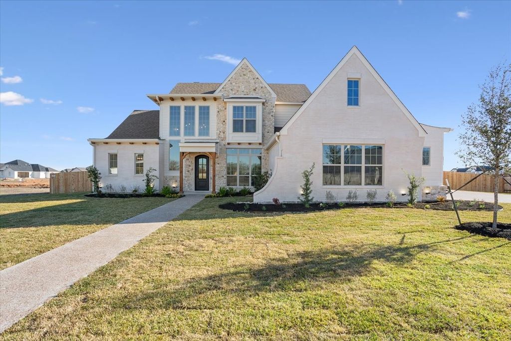 131 Big Catch Lane, Robinson, TX 76706