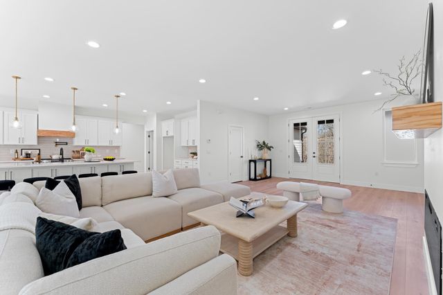 647 Narrow Circle, Inman, SC 29349