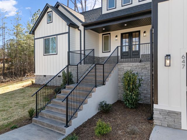 647 Narrow Circle, Inman, SC 29349