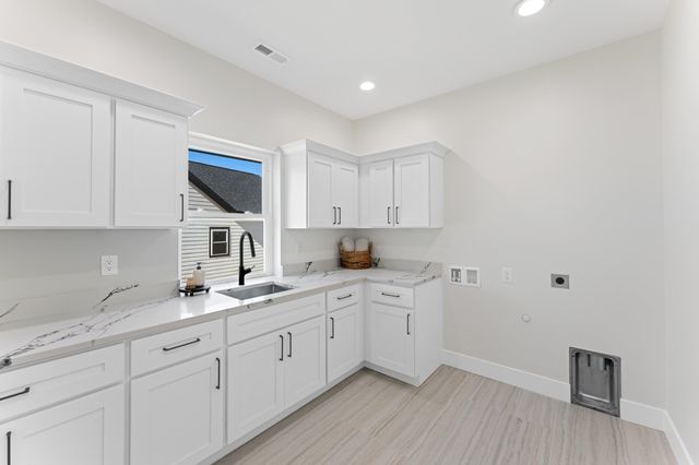 647 Narrow Circle, Inman, SC 29349