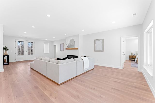 647 Narrow Circle, Inman, SC 29349