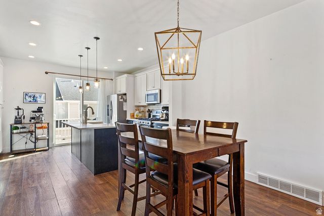 1056 W PAINTED HORSE LN, Bluffdale, UT 84065