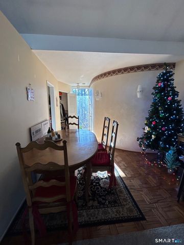 126 Sherman Hill Road APT B12, Woodbury, CT 06798