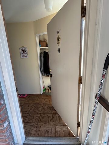 126 Sherman Hill Road APT B12, Woodbury, CT 06798