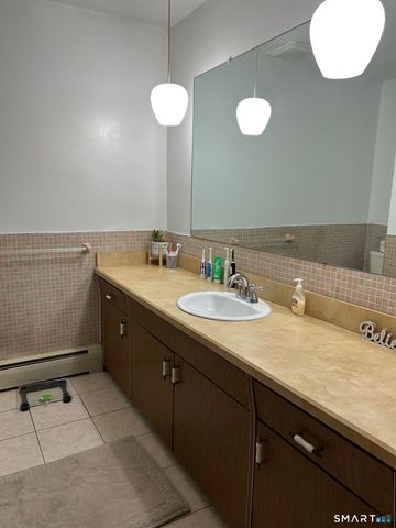 126 Sherman Hill Road APT B12, Woodbury, CT 06798