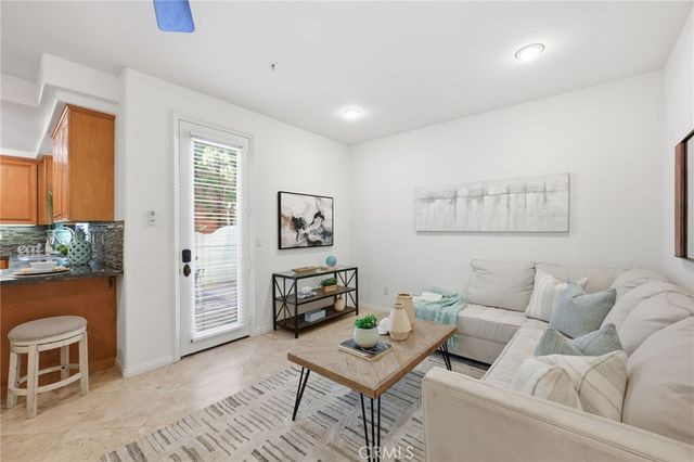 328 5th street, Huntington Beach, CA 92648