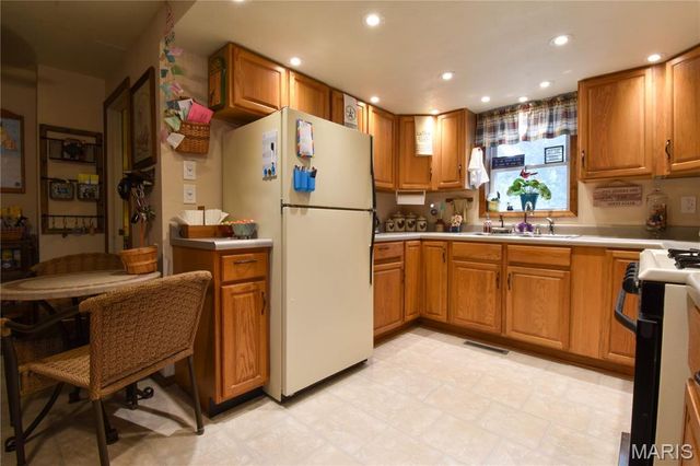 506 Garfield Street, Mount Olive, IL 62069