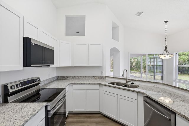 10 PEBBLETON PLACE, Palm Coast, FL 32164