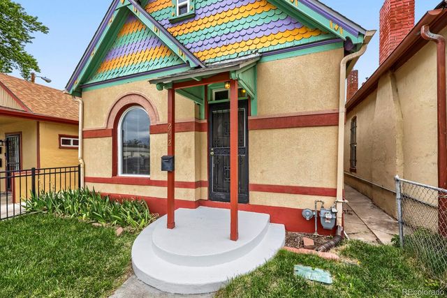 2622 N Downing Street, Denver, CO 80205