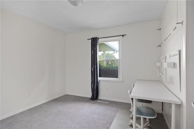 553 Lake Viking Terrace, Gallatin, MO 64640