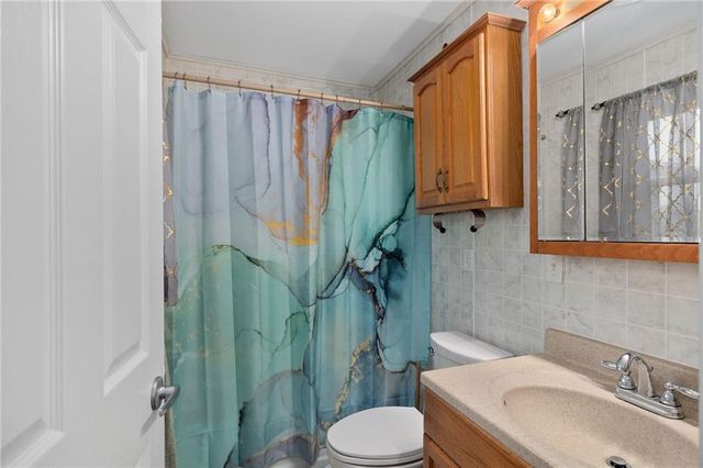 553 Lake Viking Terrace, Gallatin, MO 64640