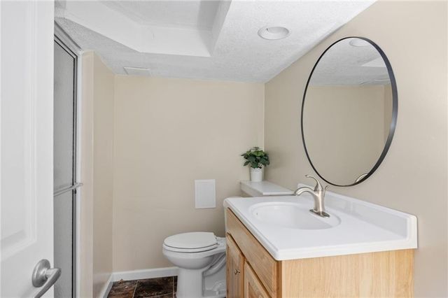 553 Lake Viking Terrace, Gallatin, MO 64640