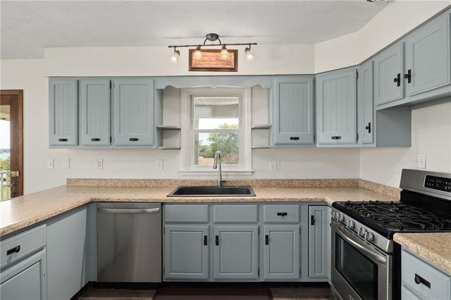 553 Lake Viking Terrace, Gallatin, MO 64640