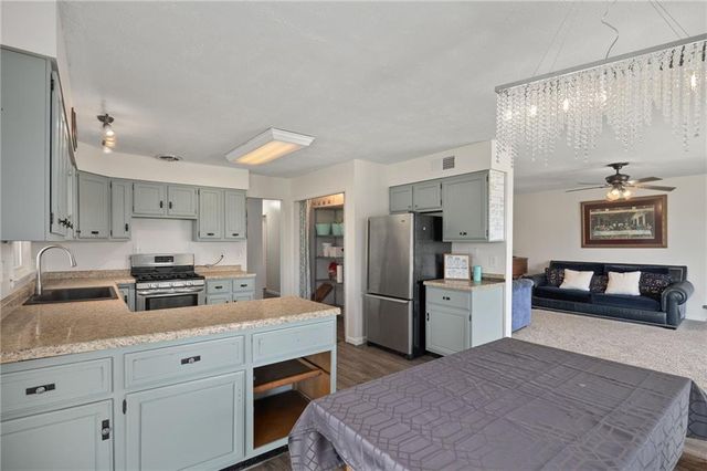 553 Lake Viking Terrace, Gallatin, MO 64640