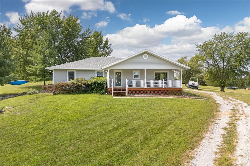 553 Lake Viking Terrace, Gallatin, MO 64640