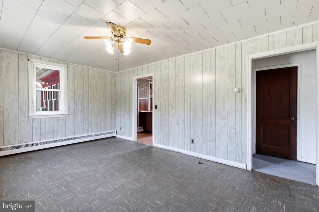 1033 WALT RD, PENNSBURG, PA 18073 — photo 5