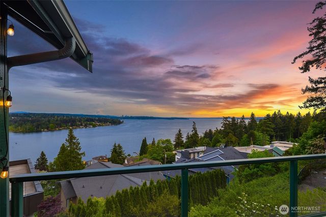 8909 NE 118th Place, Kirkland, WA 98034
