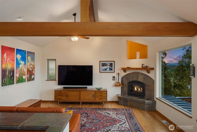 8909 NE 118th Place, Kirkland, WA 98034
