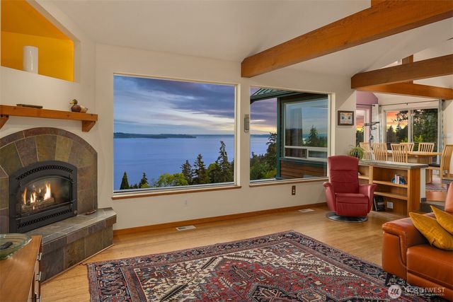 8909 NE 118th Place, Kirkland, WA 98034