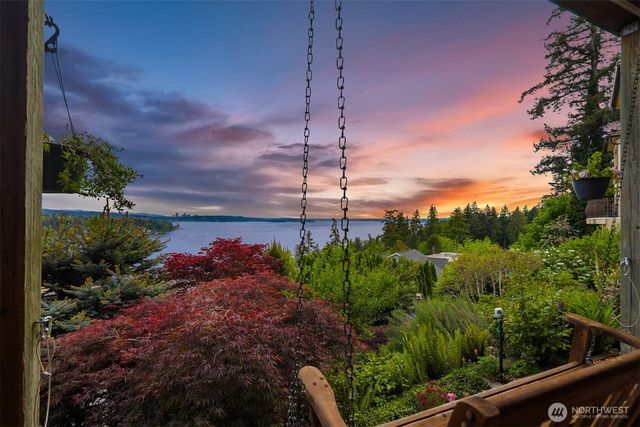 8909 NE 118th Place, Kirkland, WA 98034