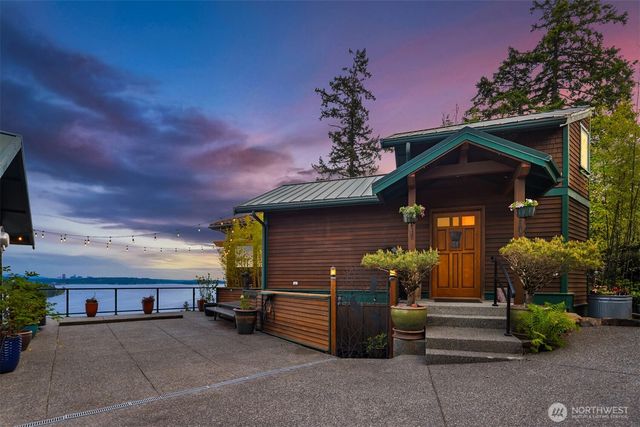 8909 NE 118th Place, Kirkland, WA 98034