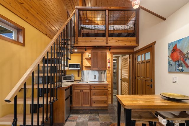 8909 NE 118th Place, Kirkland, WA 98034