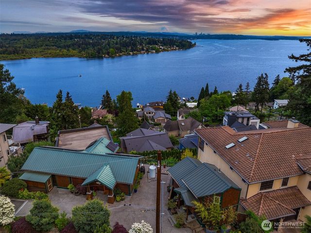 8909 NE 118th Place, Kirkland, WA 98034