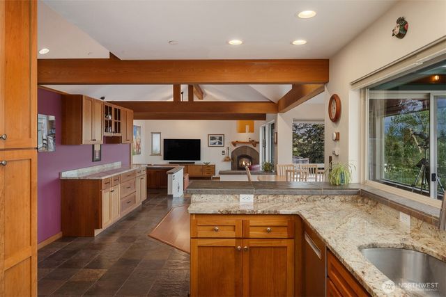 8909 NE 118th Place, Kirkland, WA 98034