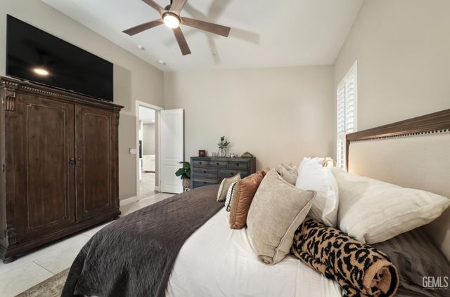 3406 Wicklow Court, Bakersfield, CA 93314
