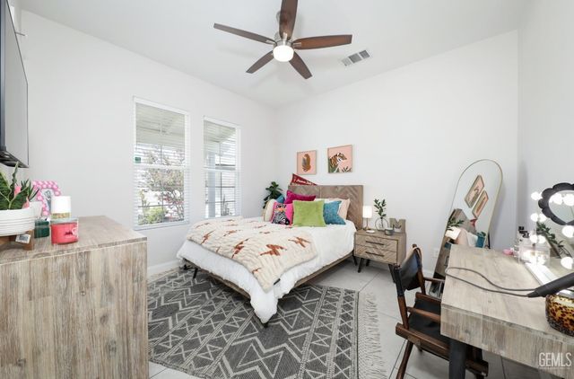 3406 Wicklow Court, Bakersfield, CA 93314