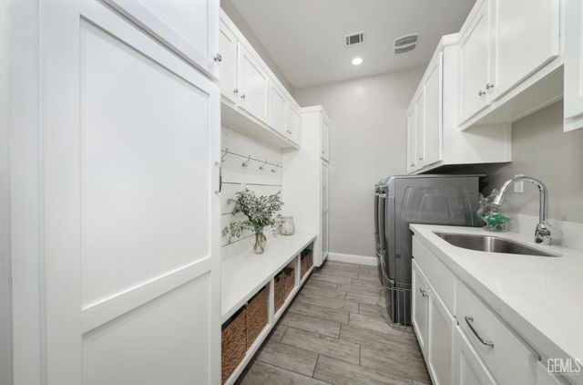 3406 Wicklow Court, Bakersfield, CA 93314