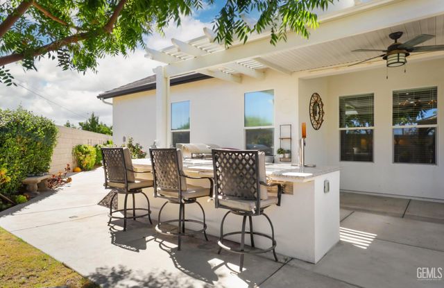 3406 Wicklow Court, Bakersfield, CA 93314