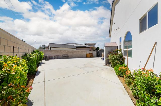 3406 Wicklow Court, Bakersfield, CA 93314
