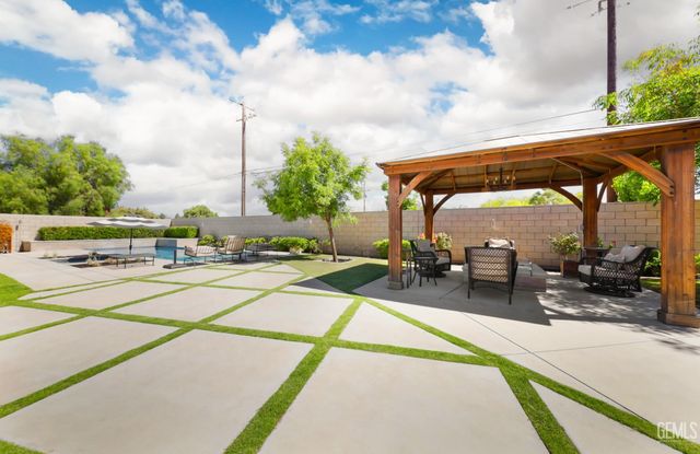 3406 Wicklow Court, Bakersfield, CA 93314