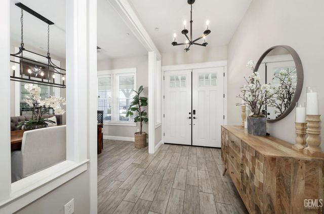 3406 Wicklow Court, Bakersfield, CA 93314