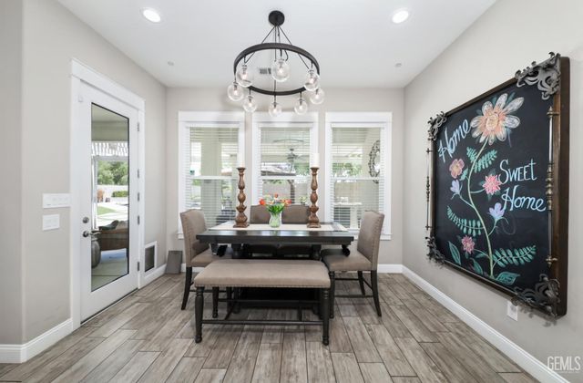 3406 Wicklow Court, Bakersfield, CA 93314
