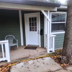 397 Lacy DR B, Elgin, TX 78621