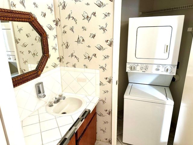 7901 Cambridge Street 16, Houston, TX 77054