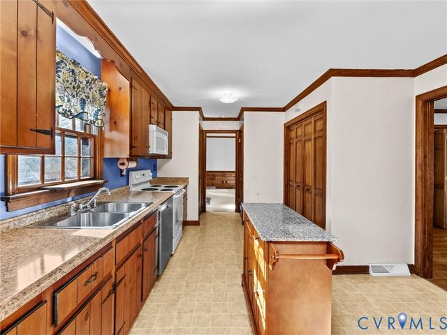 4701 Black Oak Rd, North Chesterfield, VA 23237