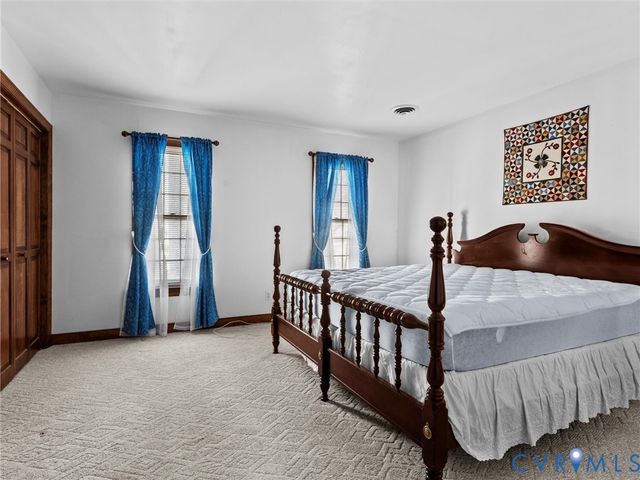 4701 Black Oak Rd, North Chesterfield, VA 23237