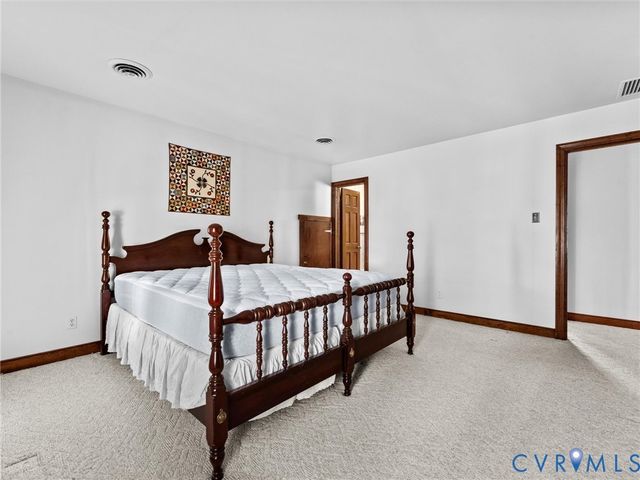 4701 Black Oak Rd, North Chesterfield, VA 23237