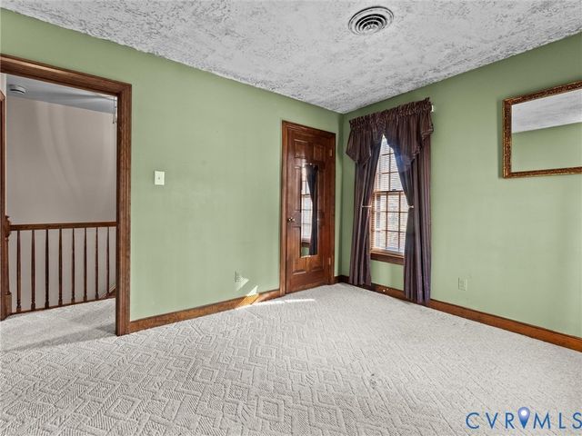 4701 Black Oak Rd, North Chesterfield, VA 23237